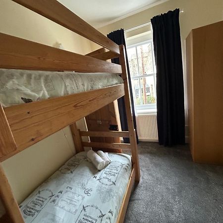 The Buxton Retreat A Luxurious 3-Storey Townhouse With Four Poster Bed And Double Jacuzzi Bath" Экстерьер фото