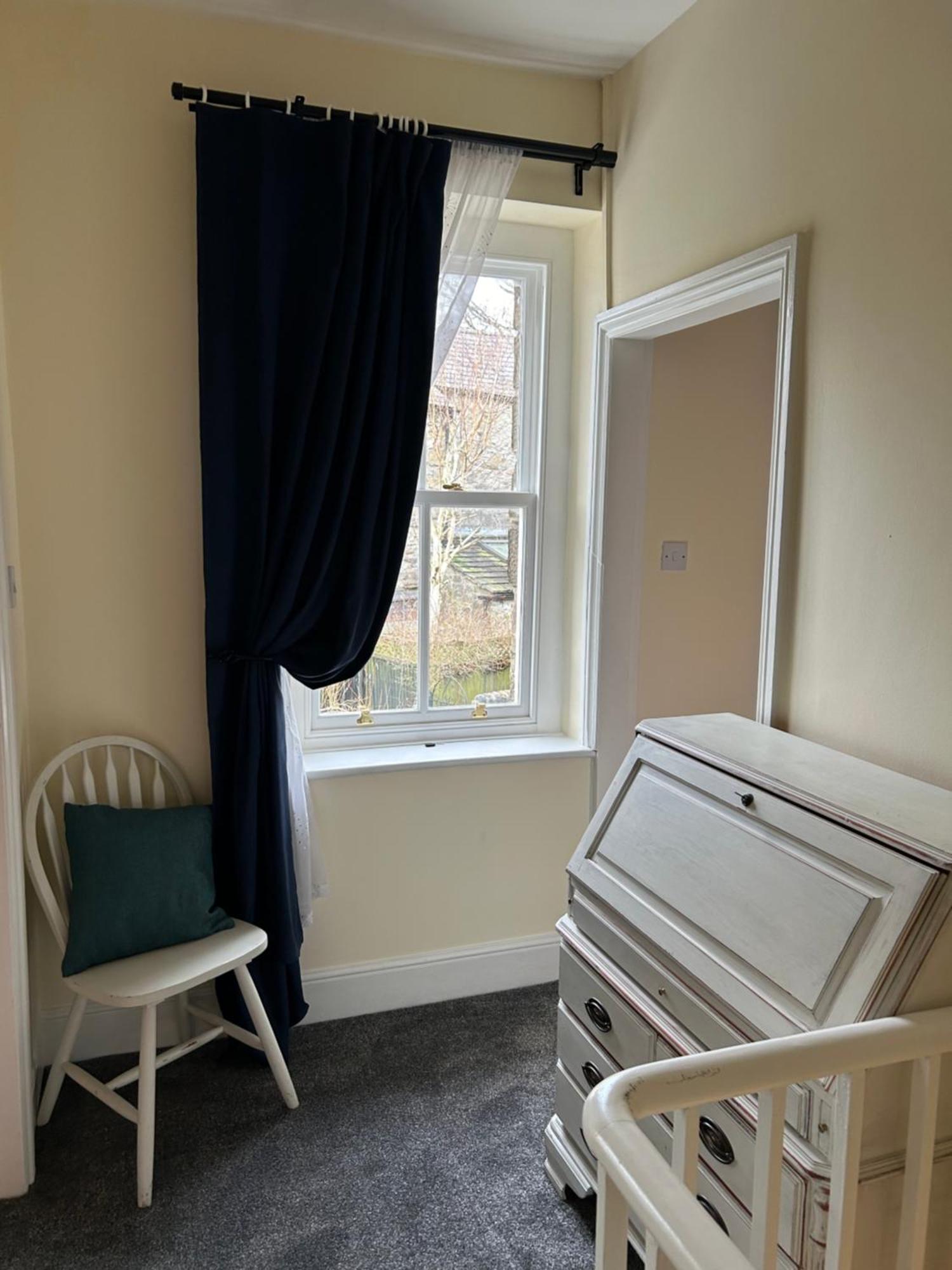 The Buxton Retreat A Luxurious 3-Storey Townhouse With Four Poster Bed And Double Jacuzzi Bath" Экстерьер фото